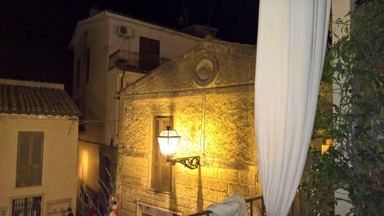 Centro E Spiaggia Ambra Anguillara Sabazia Exterior foto